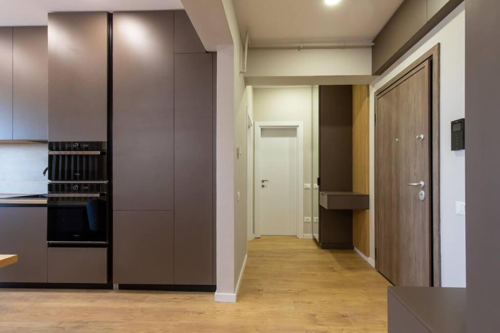 Elegant 2 Bedroom Retreat Bucarest